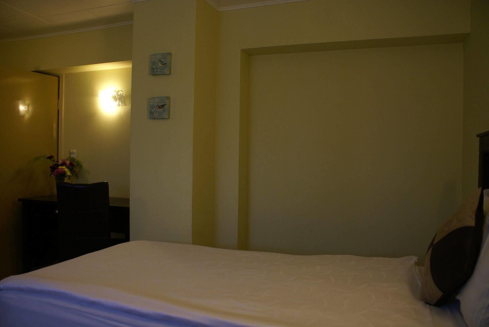 Hotel Baviera Parral Zewnętrze zdjęcie