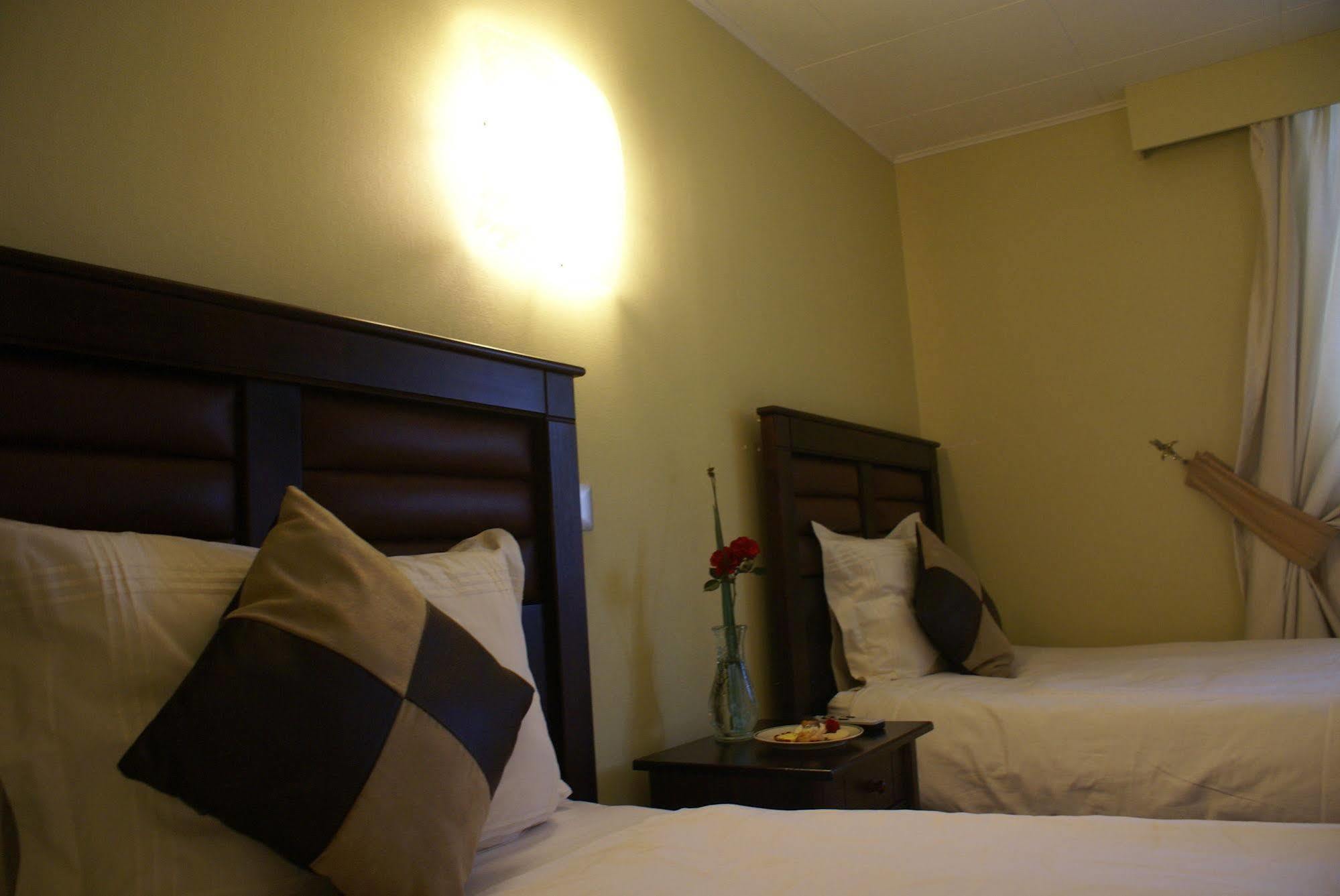 Hotel Baviera Parral Zewnętrze zdjęcie