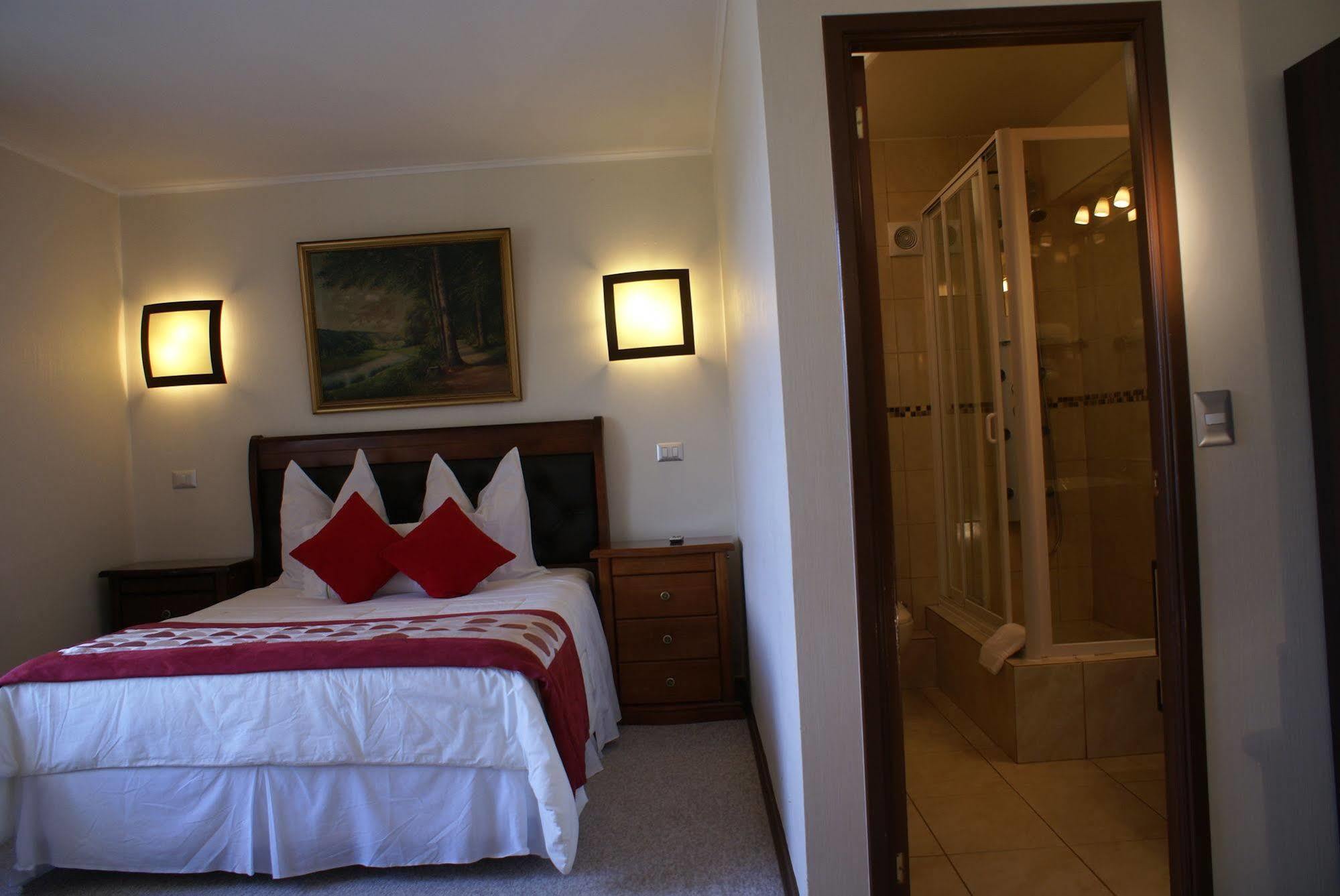 Hotel Baviera Parral Zewnętrze zdjęcie
